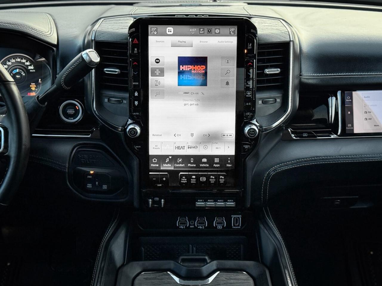 2025 RAM 2500 Limited   CREW   CUMMINS   5TH WHEEL PREP   LEVEL Photo