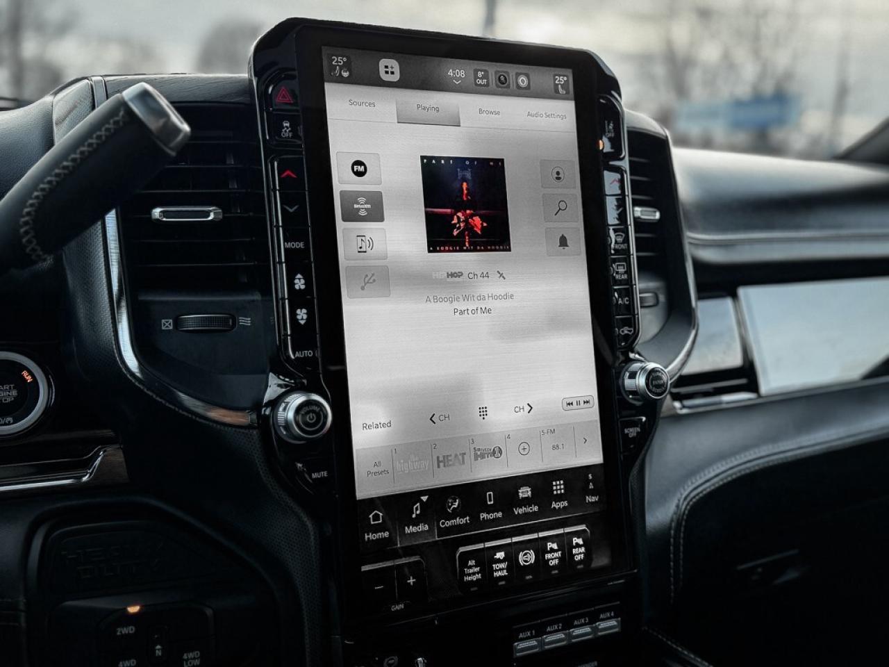 2025 RAM 2500 Limited   CREW    LEVEL 1   5TH WHEEL PREP    TOW Photo