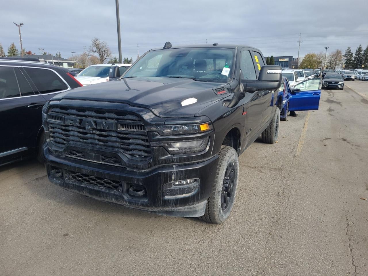 2025 RAM 3500 Big Horn   CREW   CUMMINS   NIGHT EDITION   5TH WH Photo0