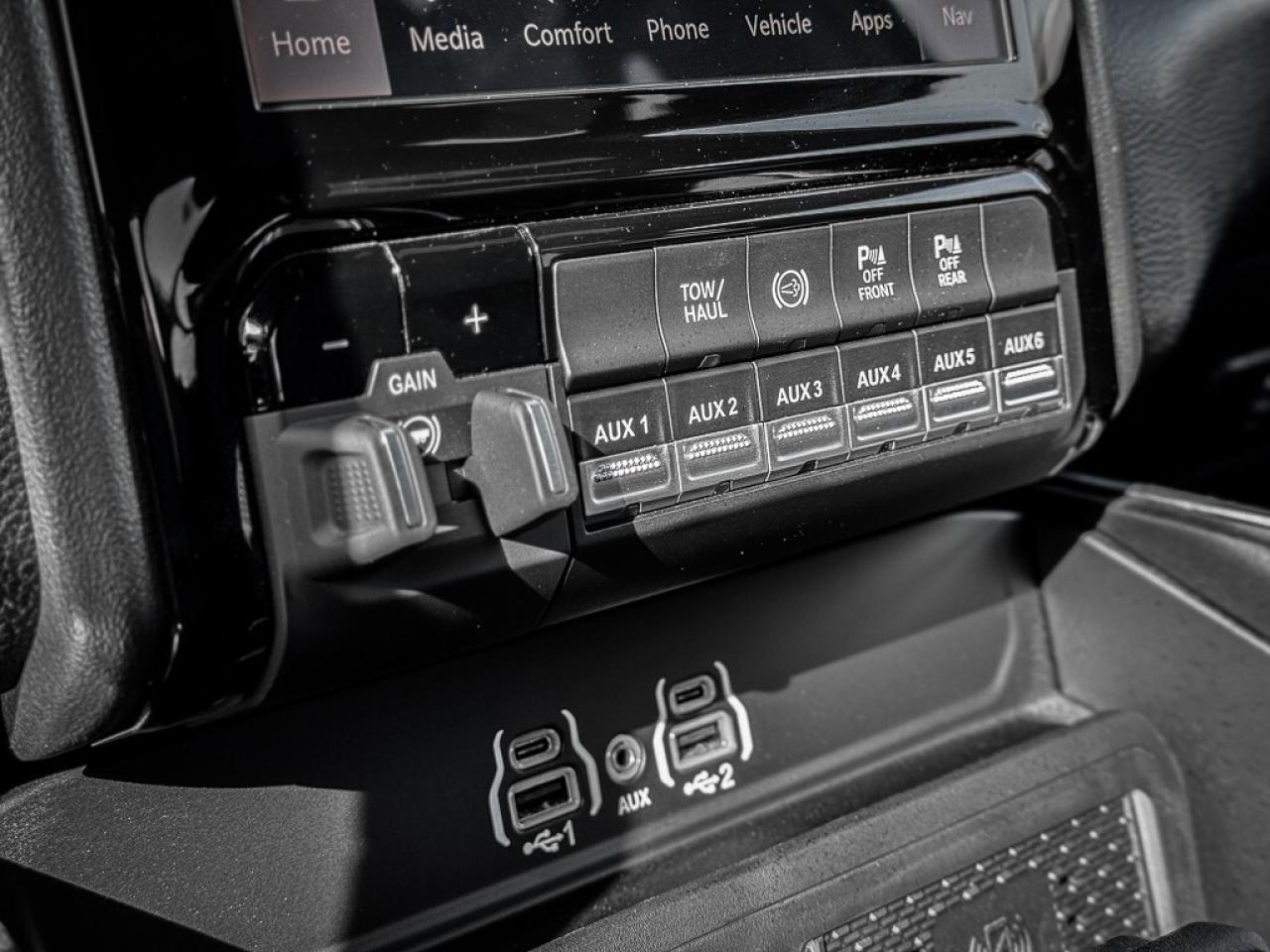 2025 RAM 3500 Big Horn   CREW   CUMMINS   NIGHT EDITION   5TH WH Photo