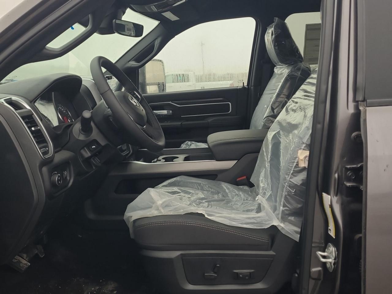 2025 RAM 2500 Big Horn   CREW   CUMMINS   NIGHT EDITION   LEVEL Photo2