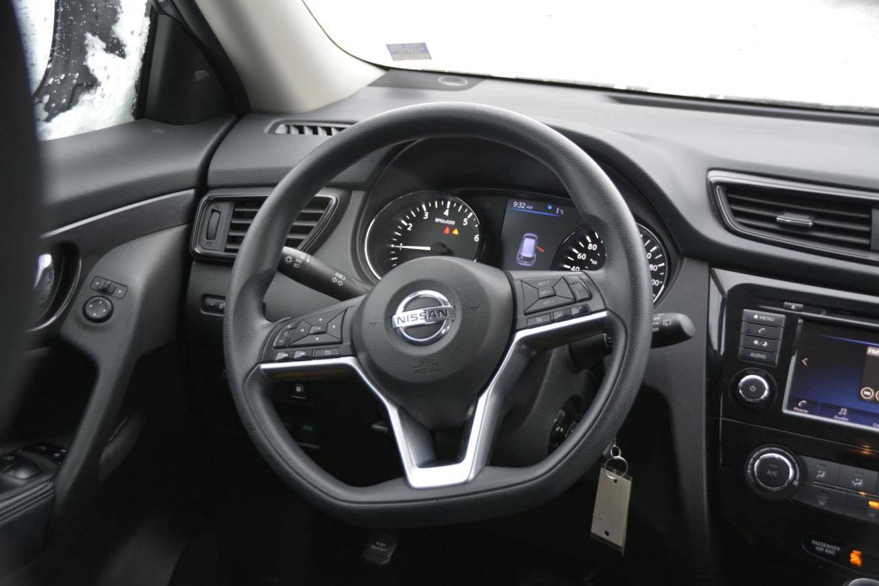 2018 Nissan Rogue S Photo