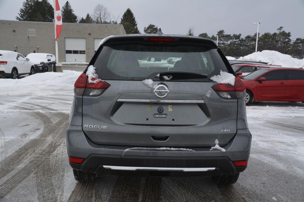 2018 Nissan Rogue S Photo