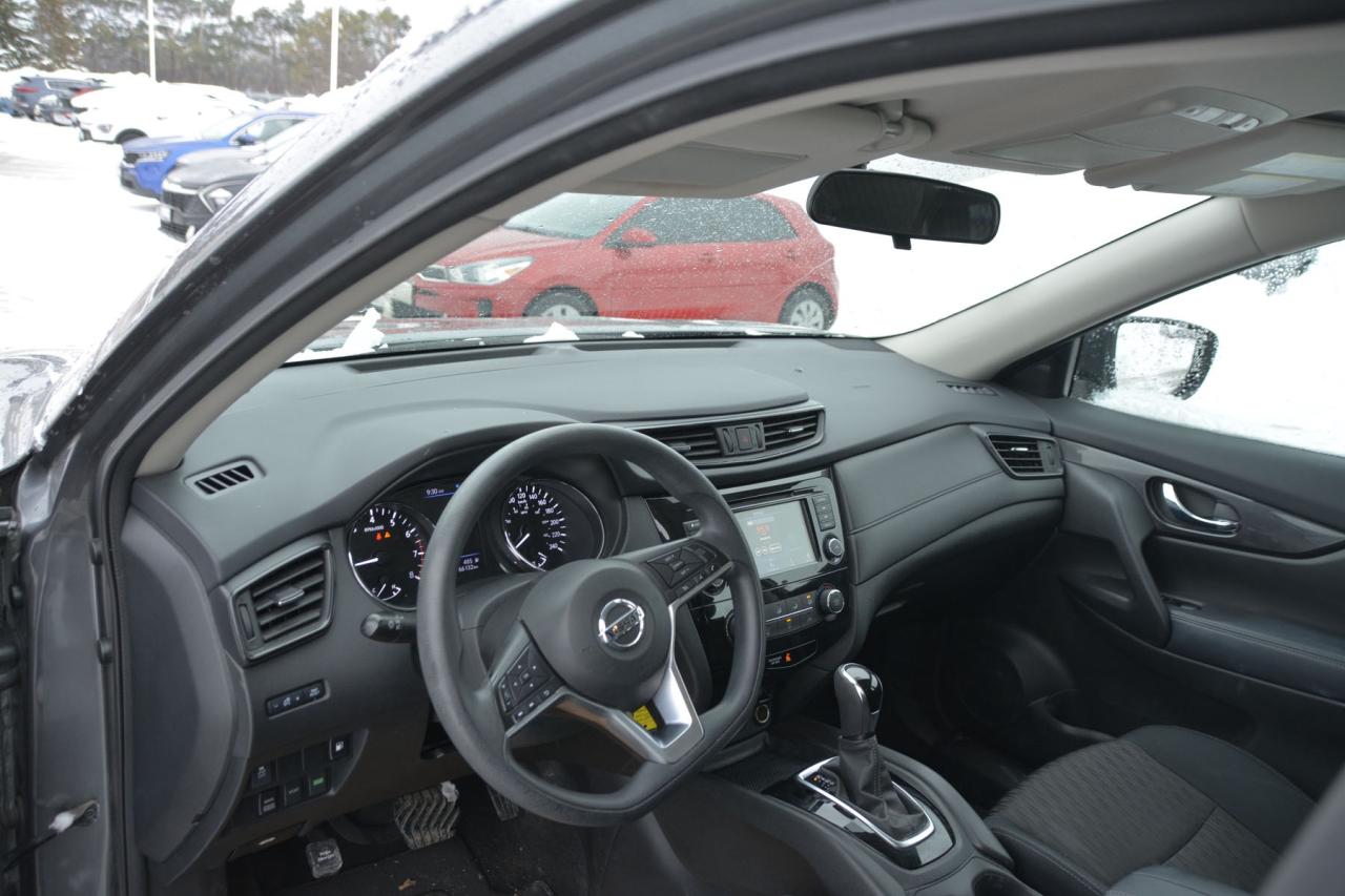 2018 Nissan Rogue S Photo