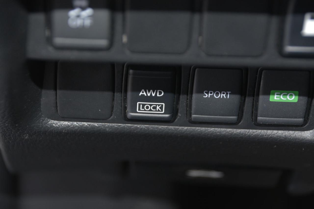 2018 Nissan Rogue S Photo