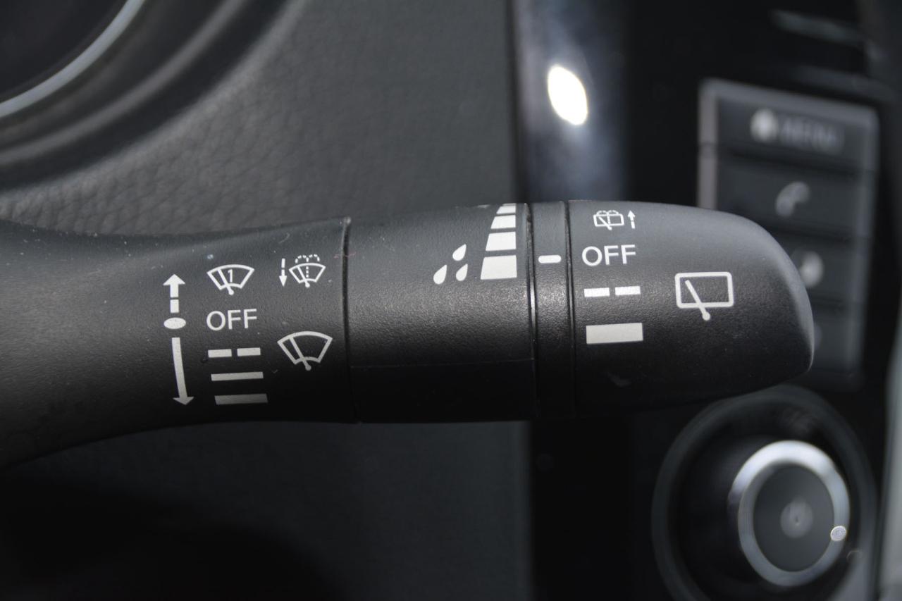 2018 Nissan Rogue S Photo