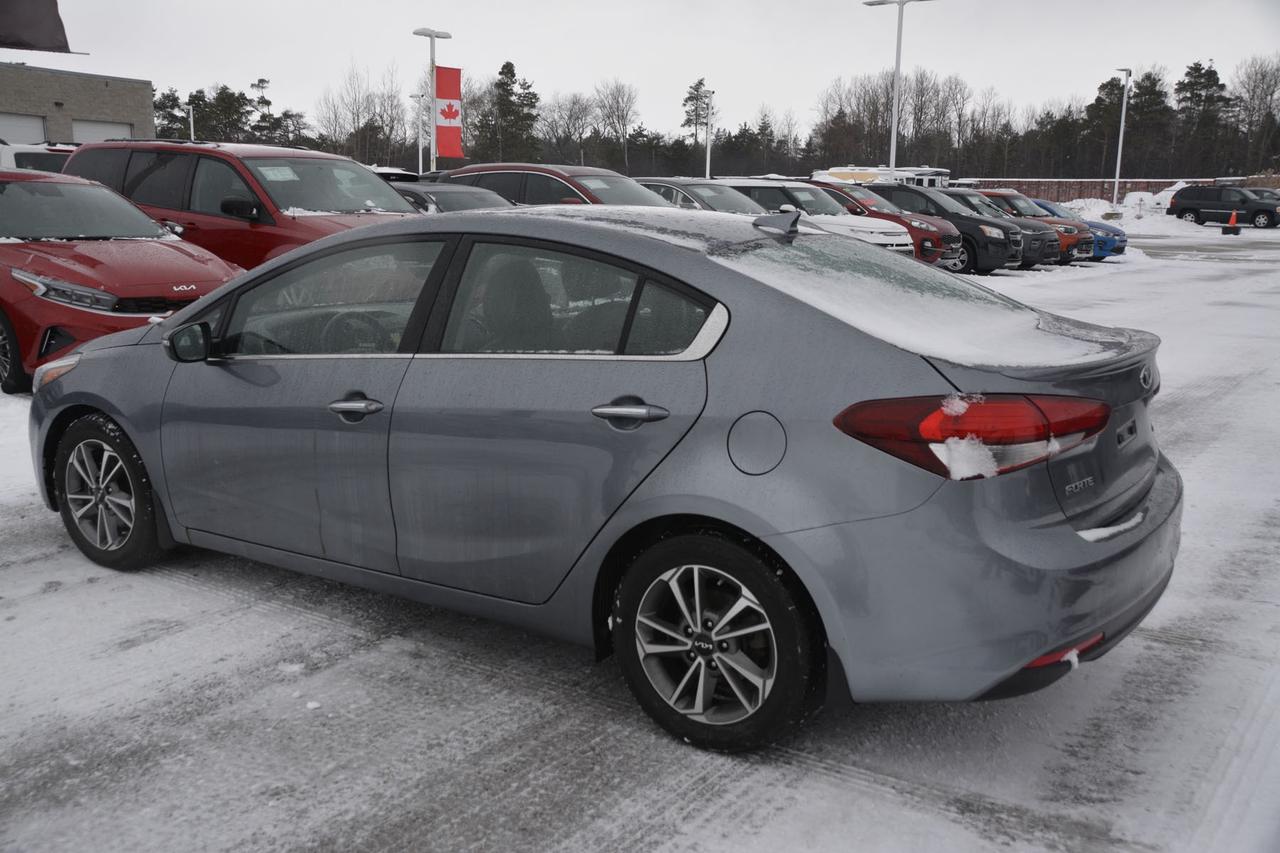 2018 Kia Forte EX Photo2
