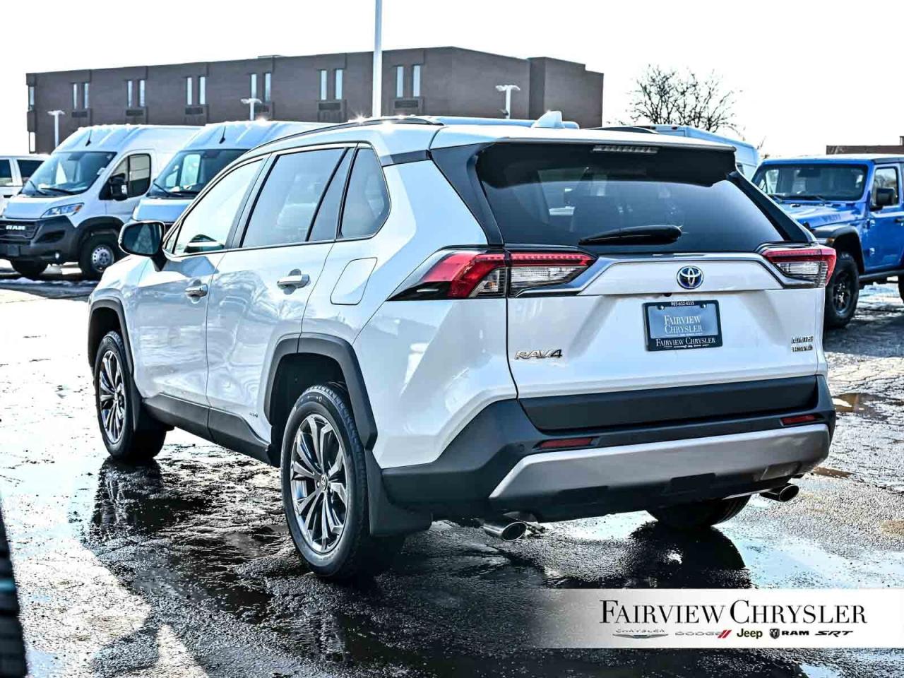 2022 Toyota RAV4 Hybrid Limited HYBRID   SUNROOF   LEATHER   NAV   JBL AUD Photo3