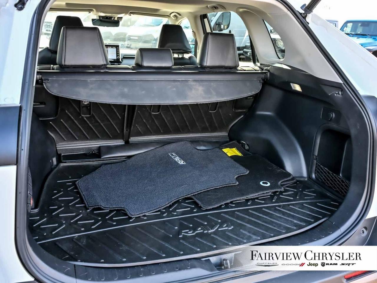 2022 Toyota RAV4 Hybrid Limited HYBRID   SUNROOF   LEATHER   NAV   JBL AUD Photo