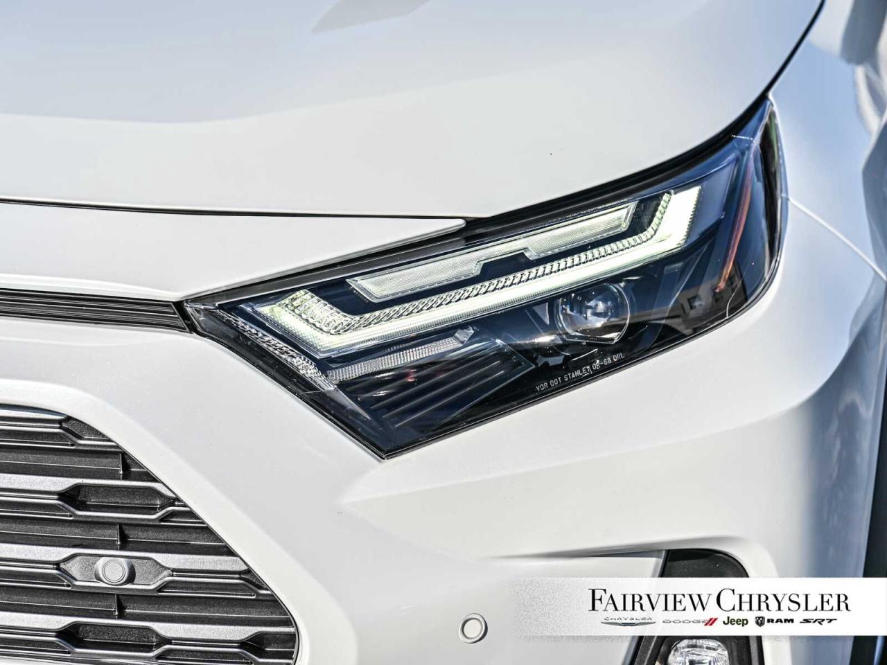 2022 Toyota RAV4 Hybrid Limited HYBRID   SUNROOF   LEATHER   NAV   JBL AUD Photo