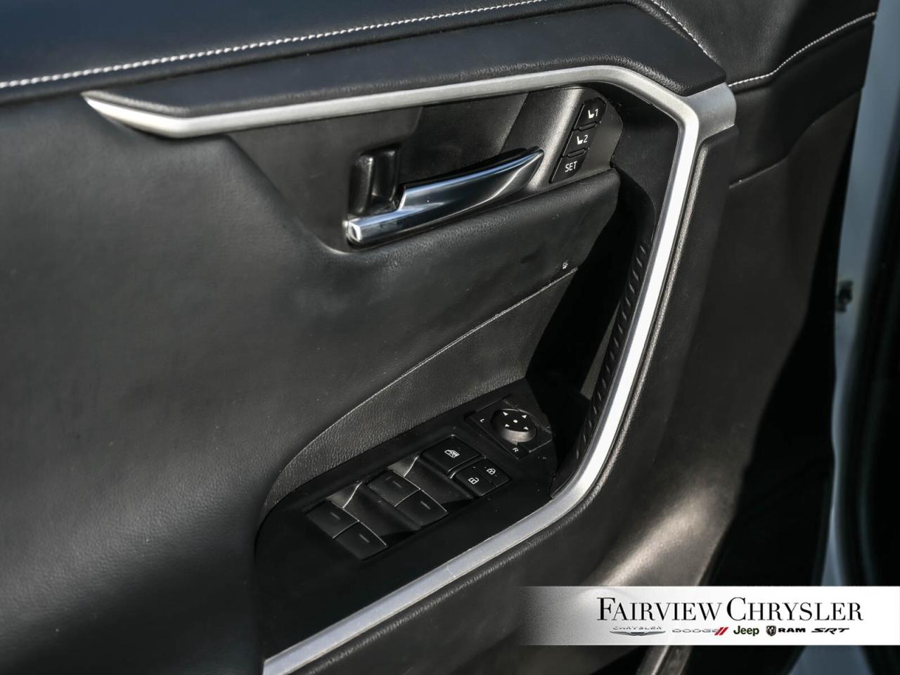 2022 Toyota RAV4 Hybrid Limited HYBRID   SUNROOF   LEATHER   NAV   JBL AUD Photo