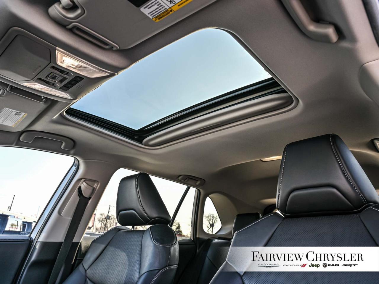 2022 Toyota RAV4 Hybrid Limited HYBRID   SUNROOF   LEATHER   NAV   JBL AUD Photo