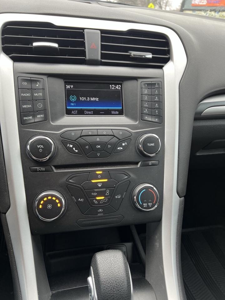 2016 Ford Fusion S 4dr Front-wheel Drive Sedan Automatic Photo