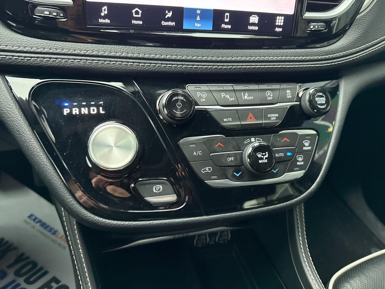 2023 Chrysler Pacifica Limited Photo