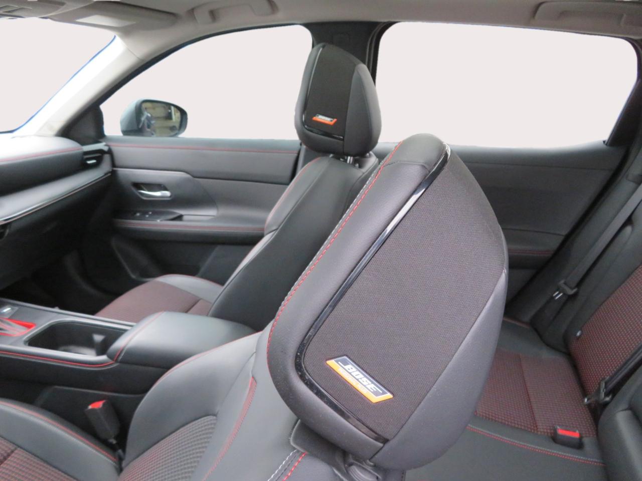 2025 Nissan Kicks SR AWD Photo