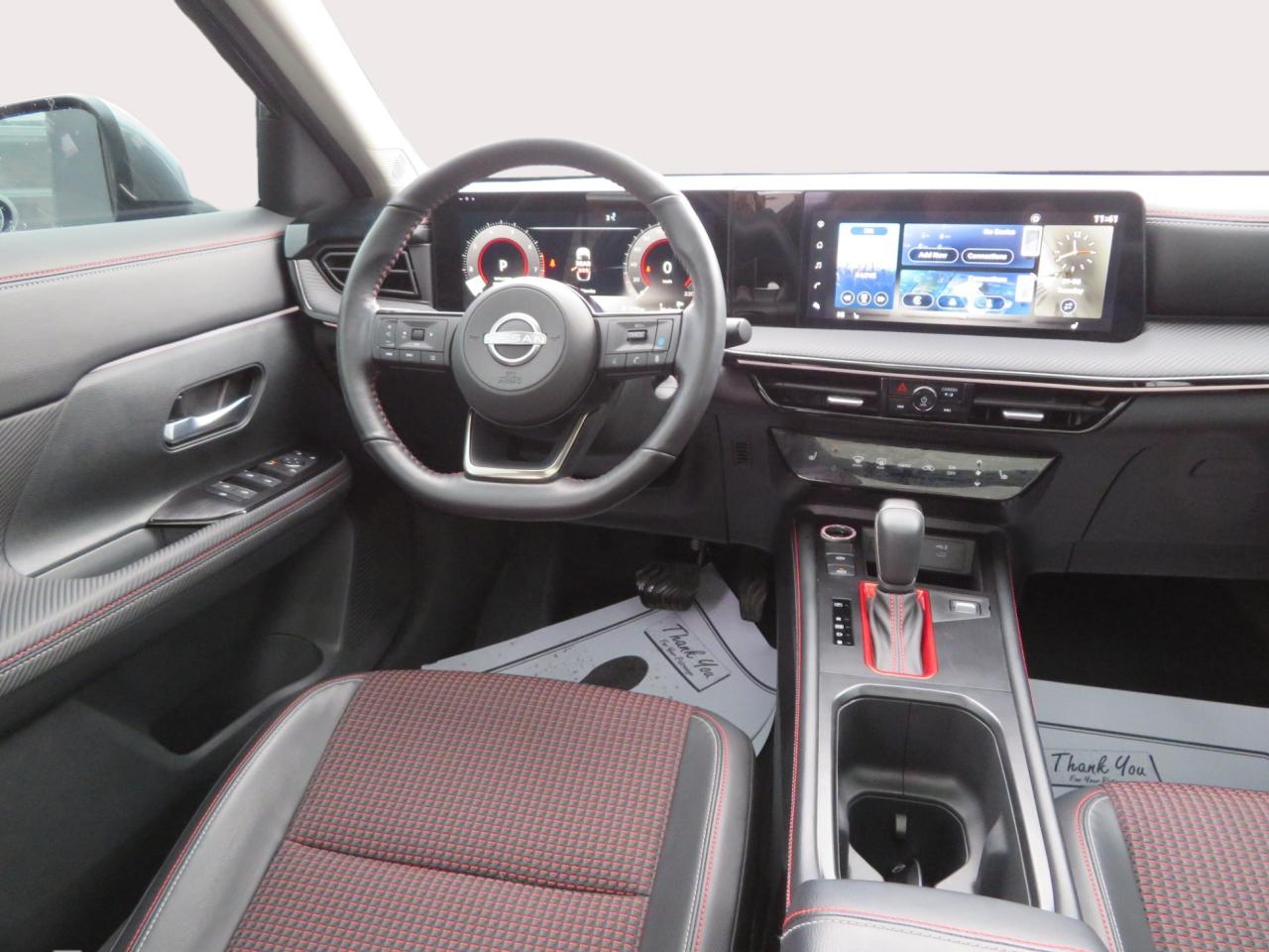 2025 Nissan Kicks SR AWD Photo