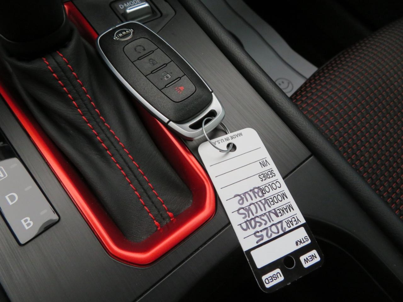 2025 Nissan Kicks SR AWD Photo