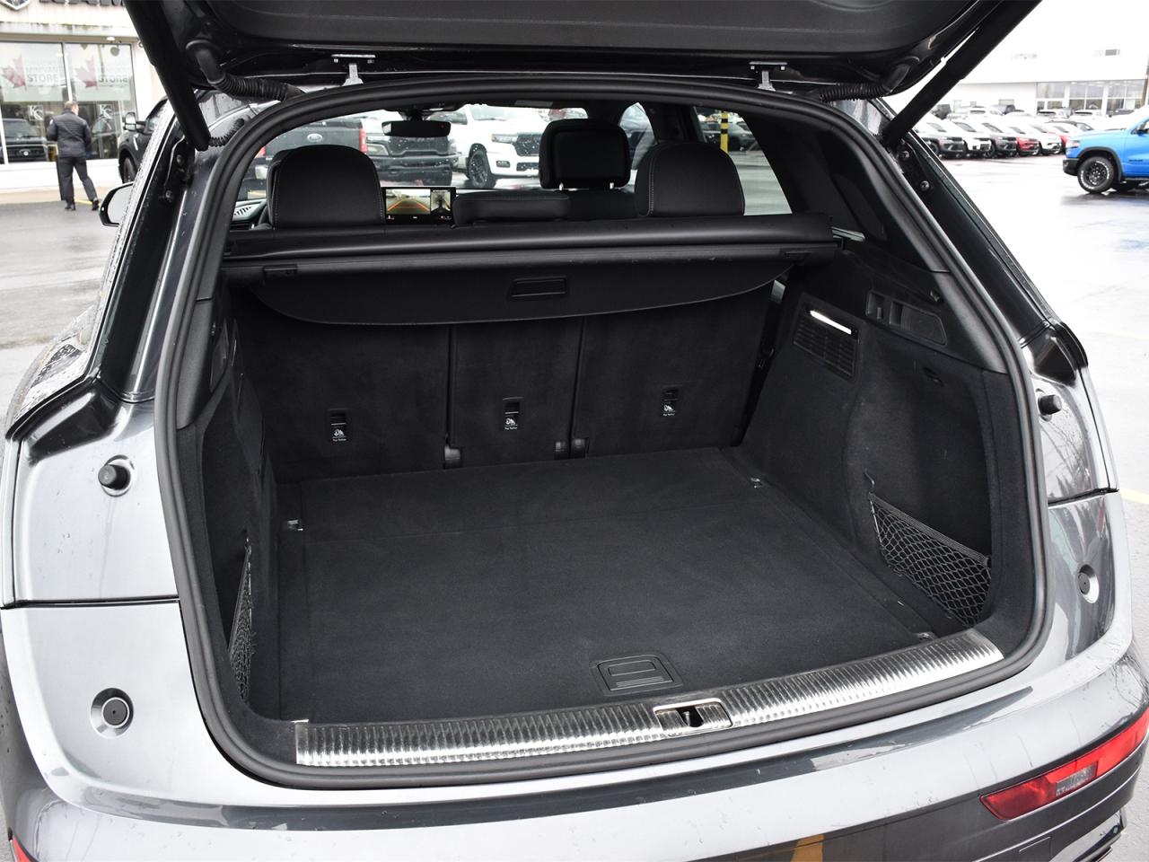 2023 Audi Q5 45 Technik Photo