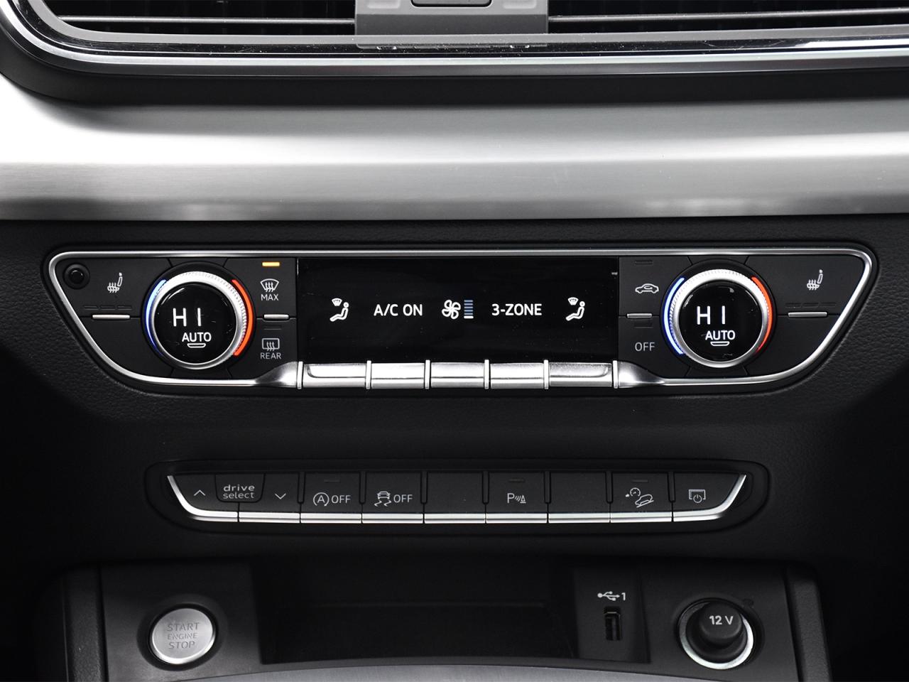 2023 Audi Q5 45 Technik Photo