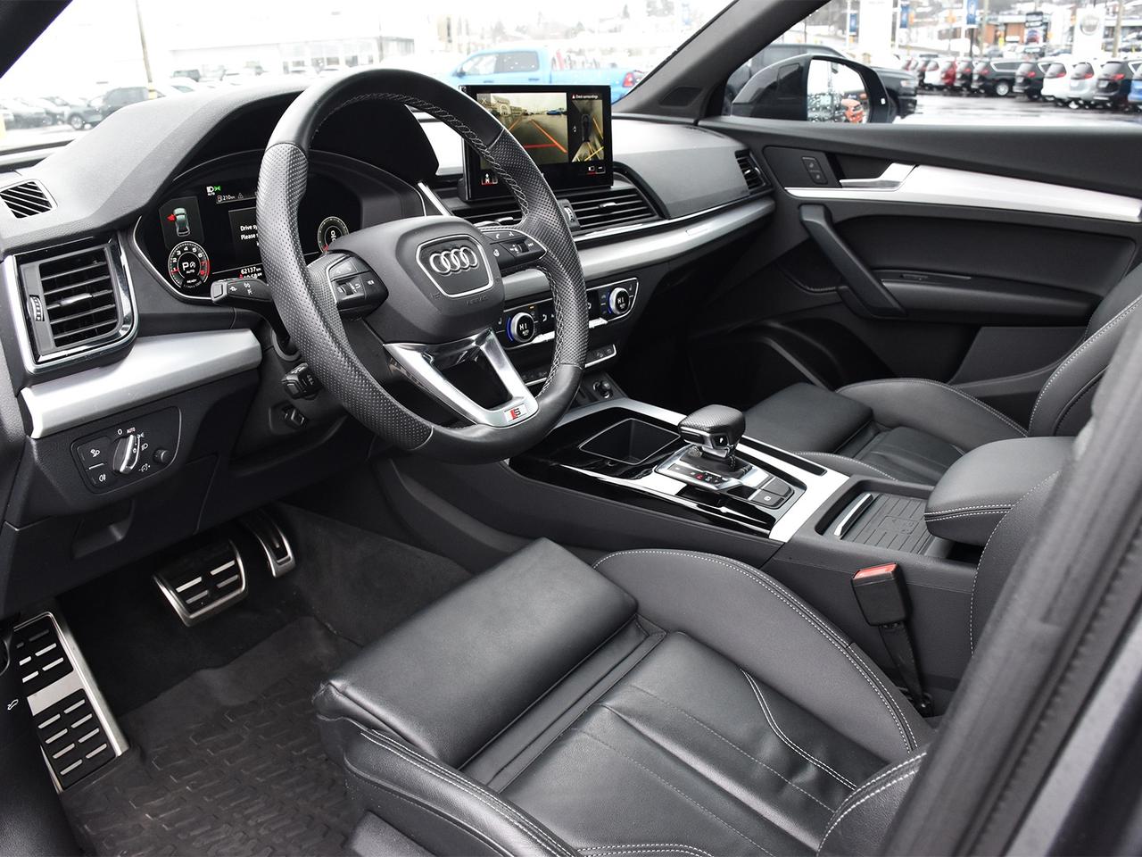 2023 Audi Q5 45 Technik Photo