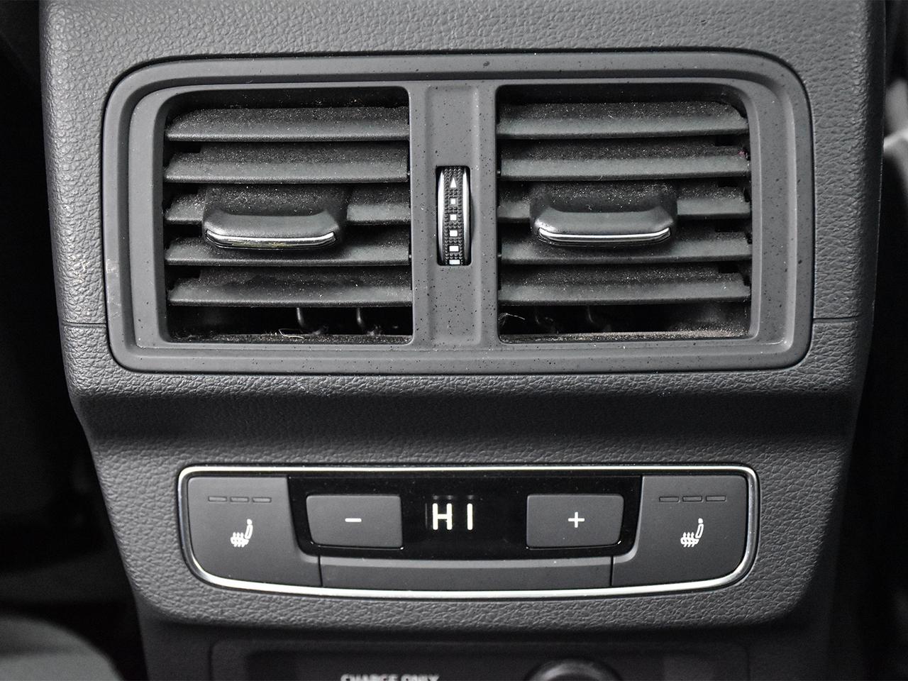 2023 Audi Q5 45 Technik Photo