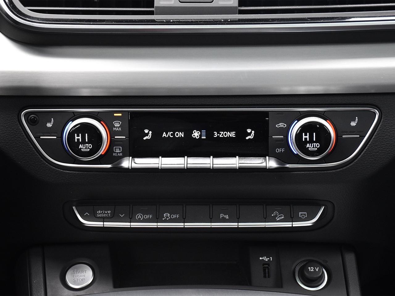 2023 Audi Q5 45 Technik Photo