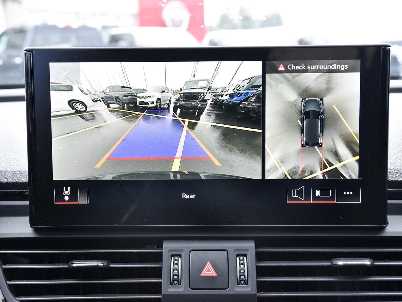 2023 Audi Q5 45 Technik Photo