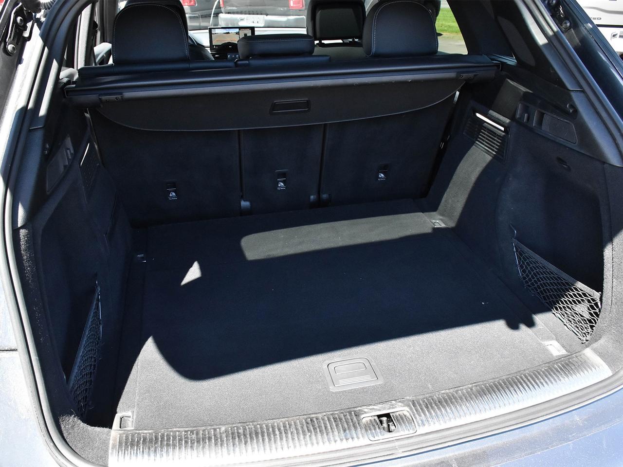 2023 Audi Q5 45 Technik Photo