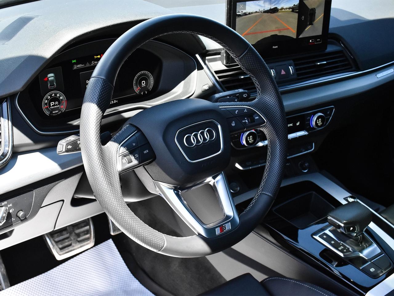 2023 Audi Q5 45 Technik Photo