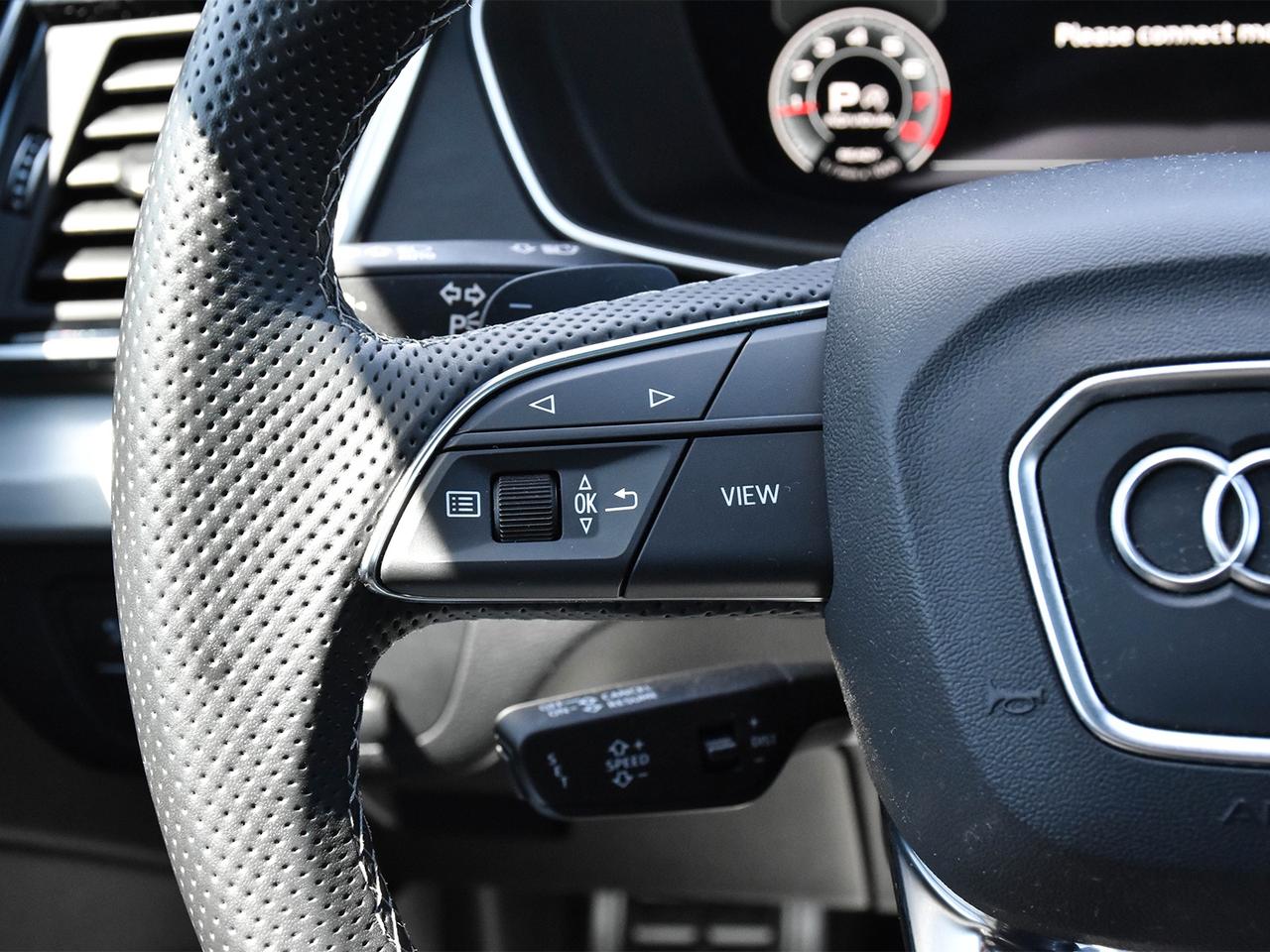 2023 Audi Q5 45 Technik Photo