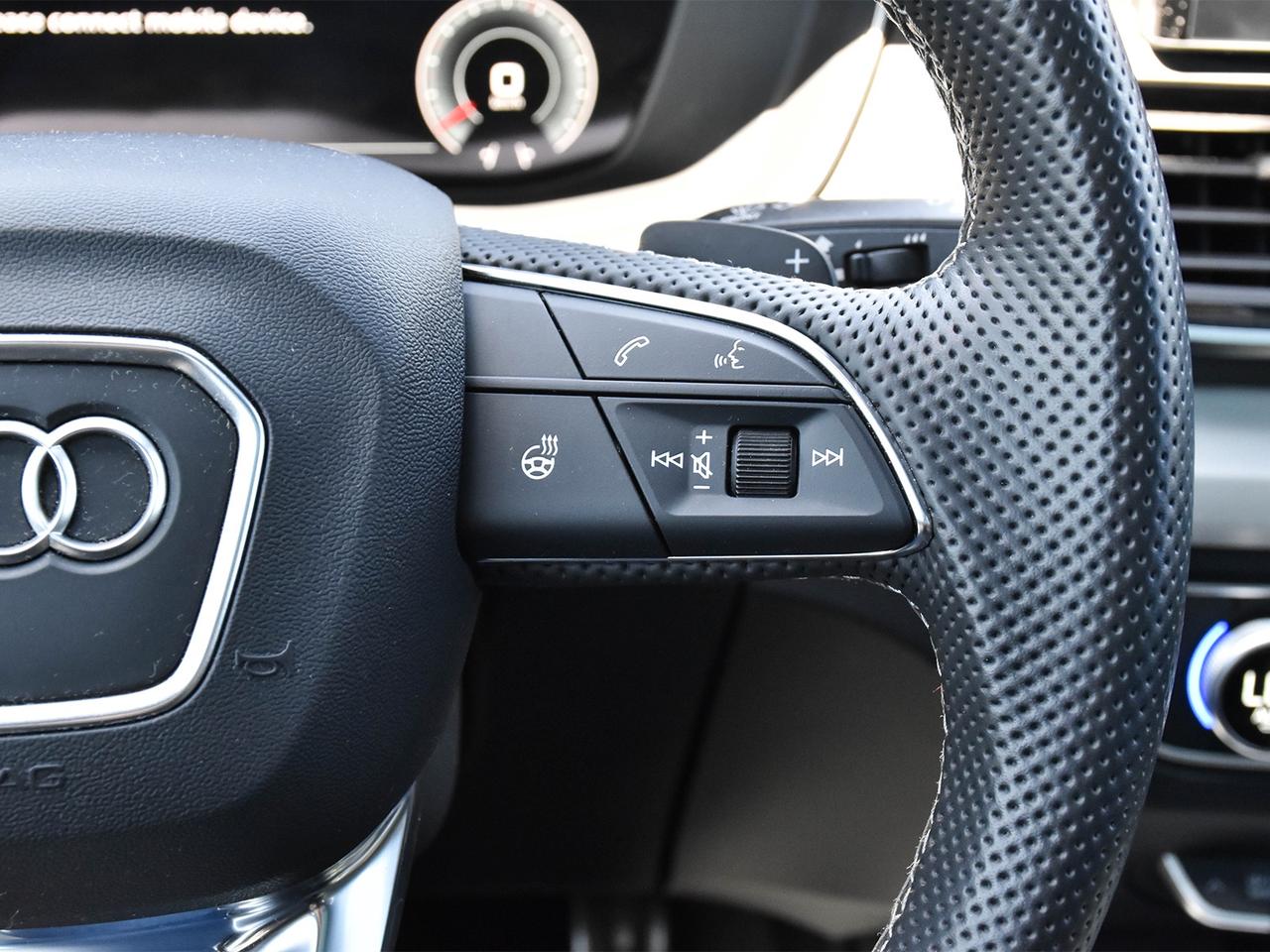 2023 Audi Q5 45 Technik Photo