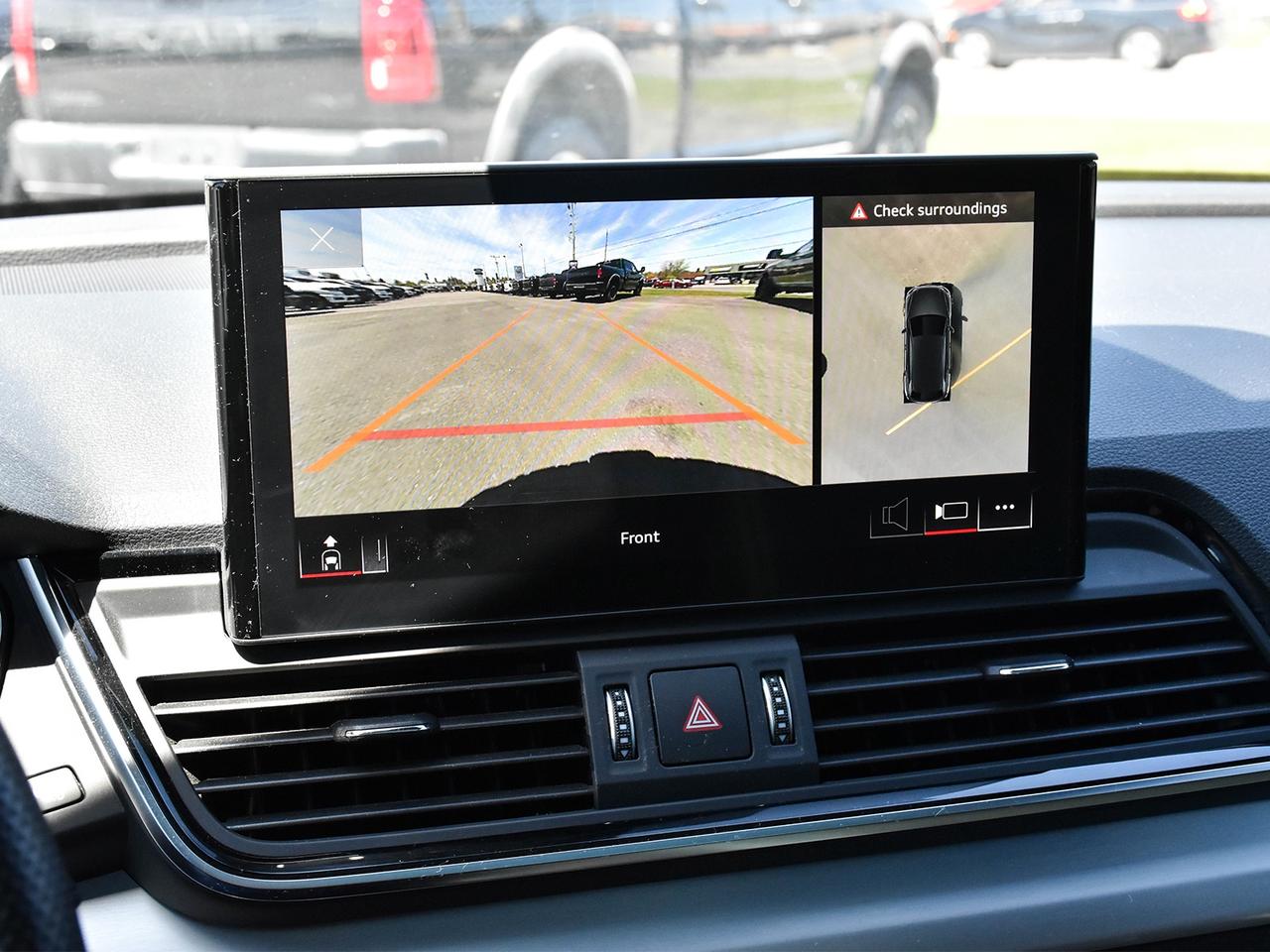 2023 Audi Q5 45 Technik Photo