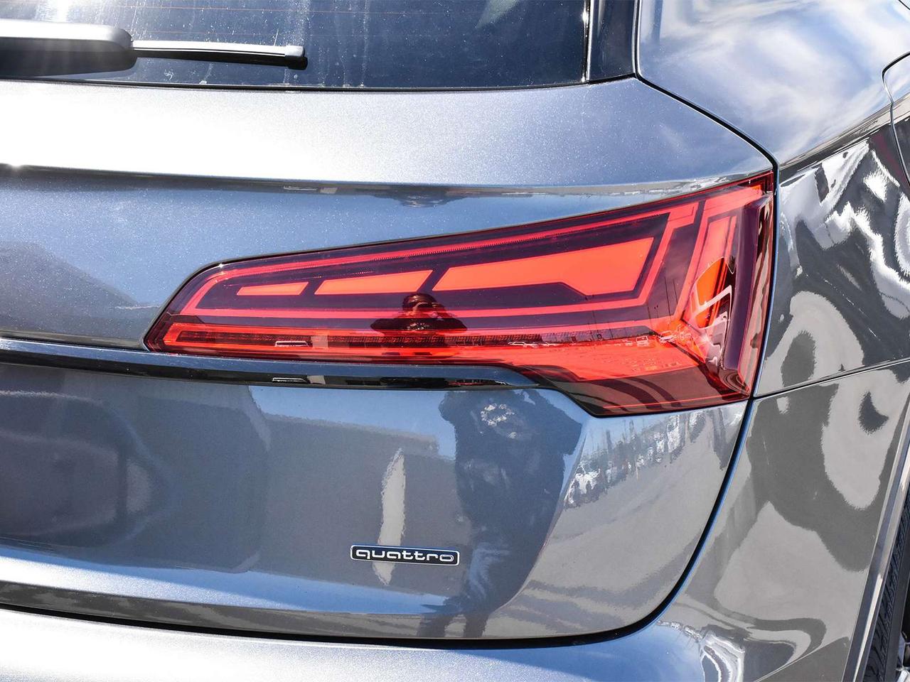 2023 Audi Q5 45 Technik Photo