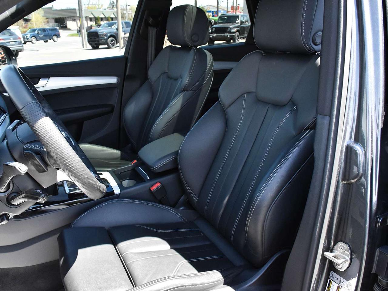 2023 Audi Q5 45 Technik Photo