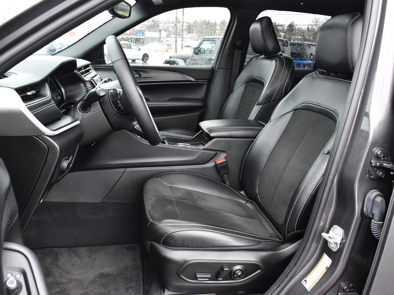 2024 Jeep Grand Cherokee Altitude Photo