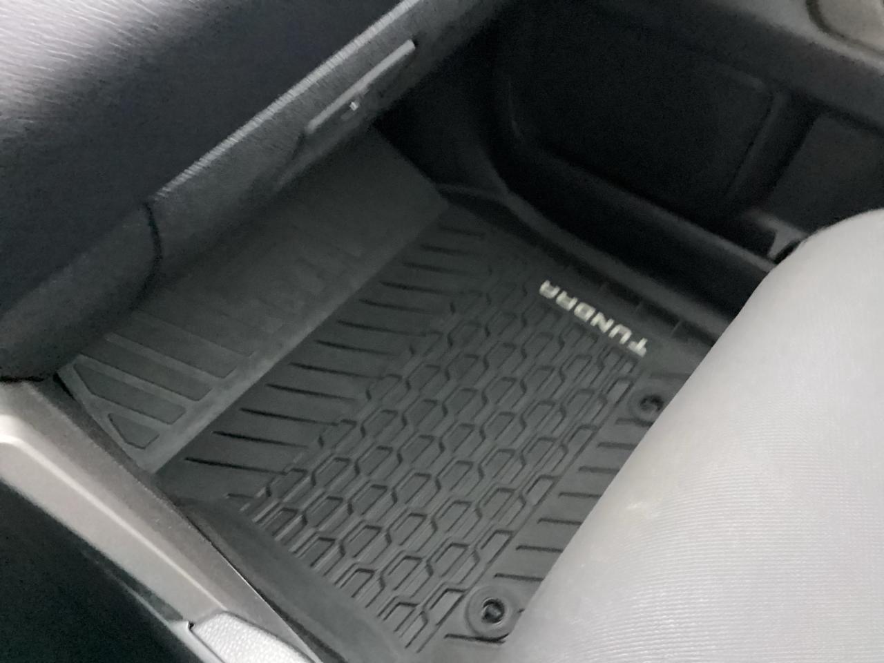 2022 Toyota Tundra Double Cab SR5 Photo2