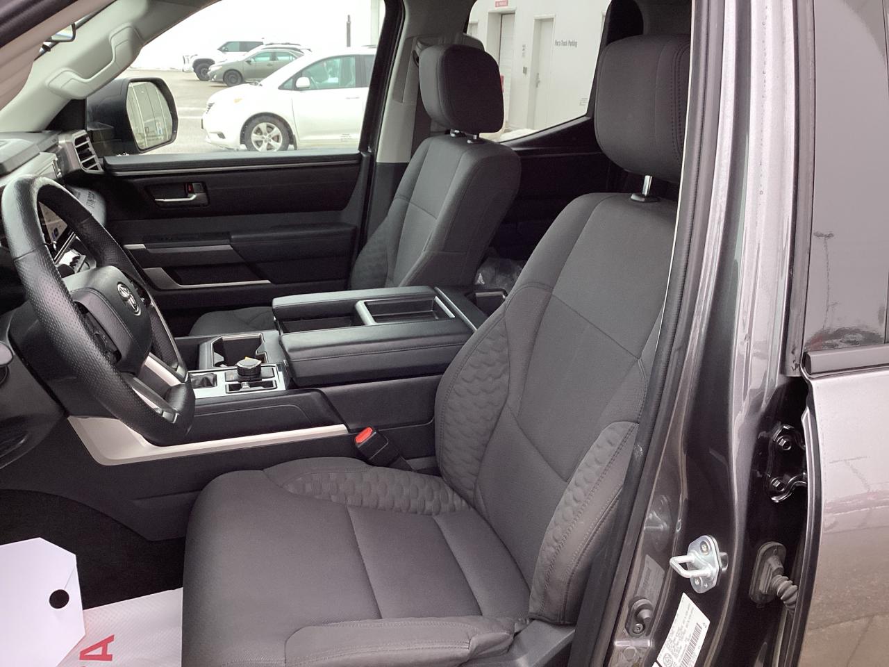 2022 Toyota Tundra Double Cab SR5 Photo