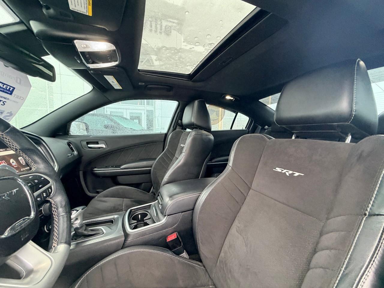 2017 Dodge Charger 4dr Sdn SRT 392 RWD Photo