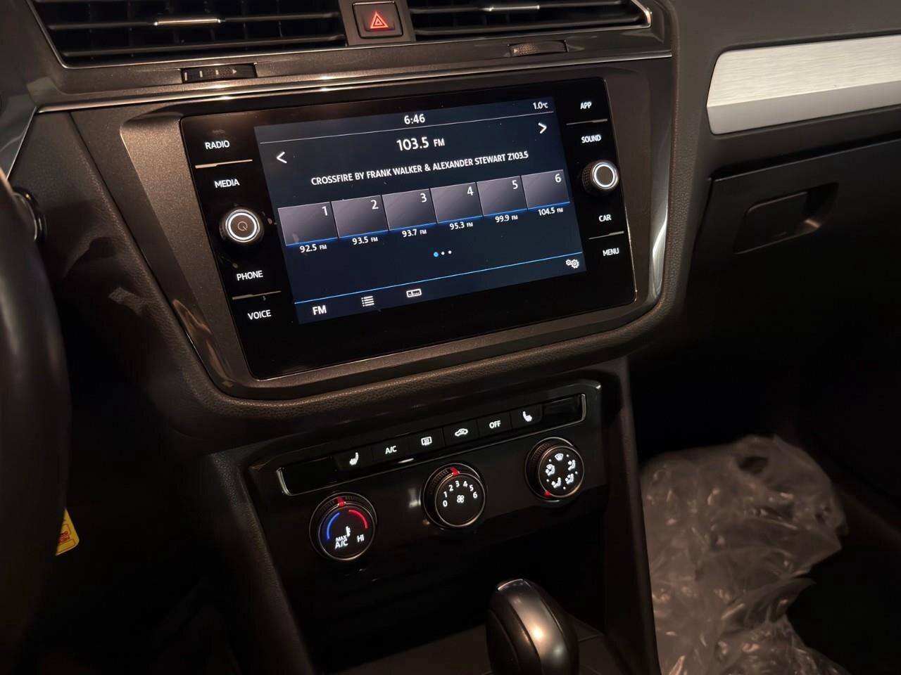 2018 Volkswagen Tiguan Trendline FWD Photo