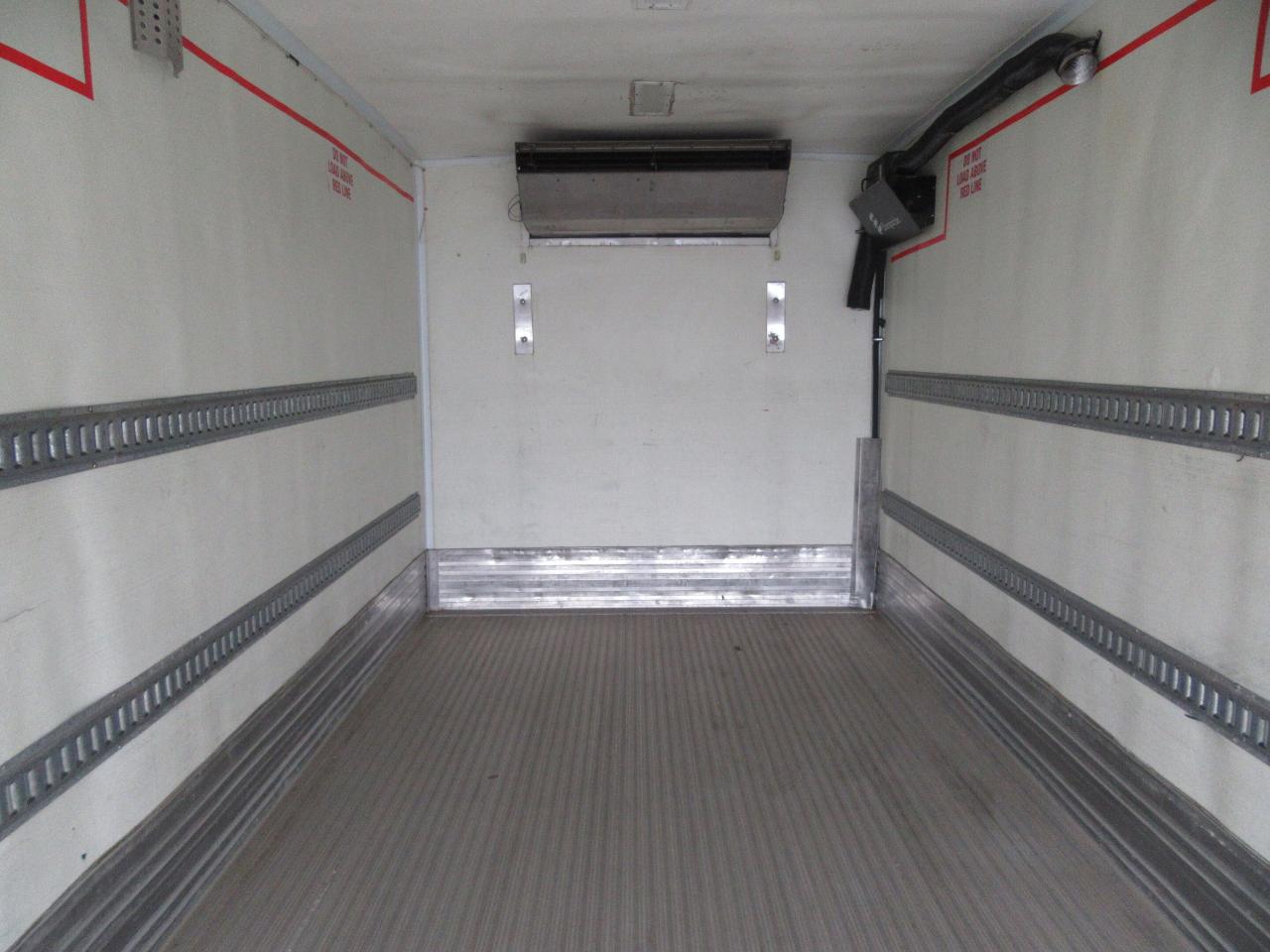 2020 Hino 258 DIESEL 20FT REEFER BOX THERMO KING T-680 + STANDBY Photo