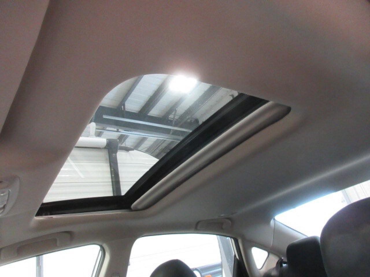 2015 Nissan Altima SV, NAV, ROOF, HTD. SEATS, AUTOSTART, A/C, 133K! Photo