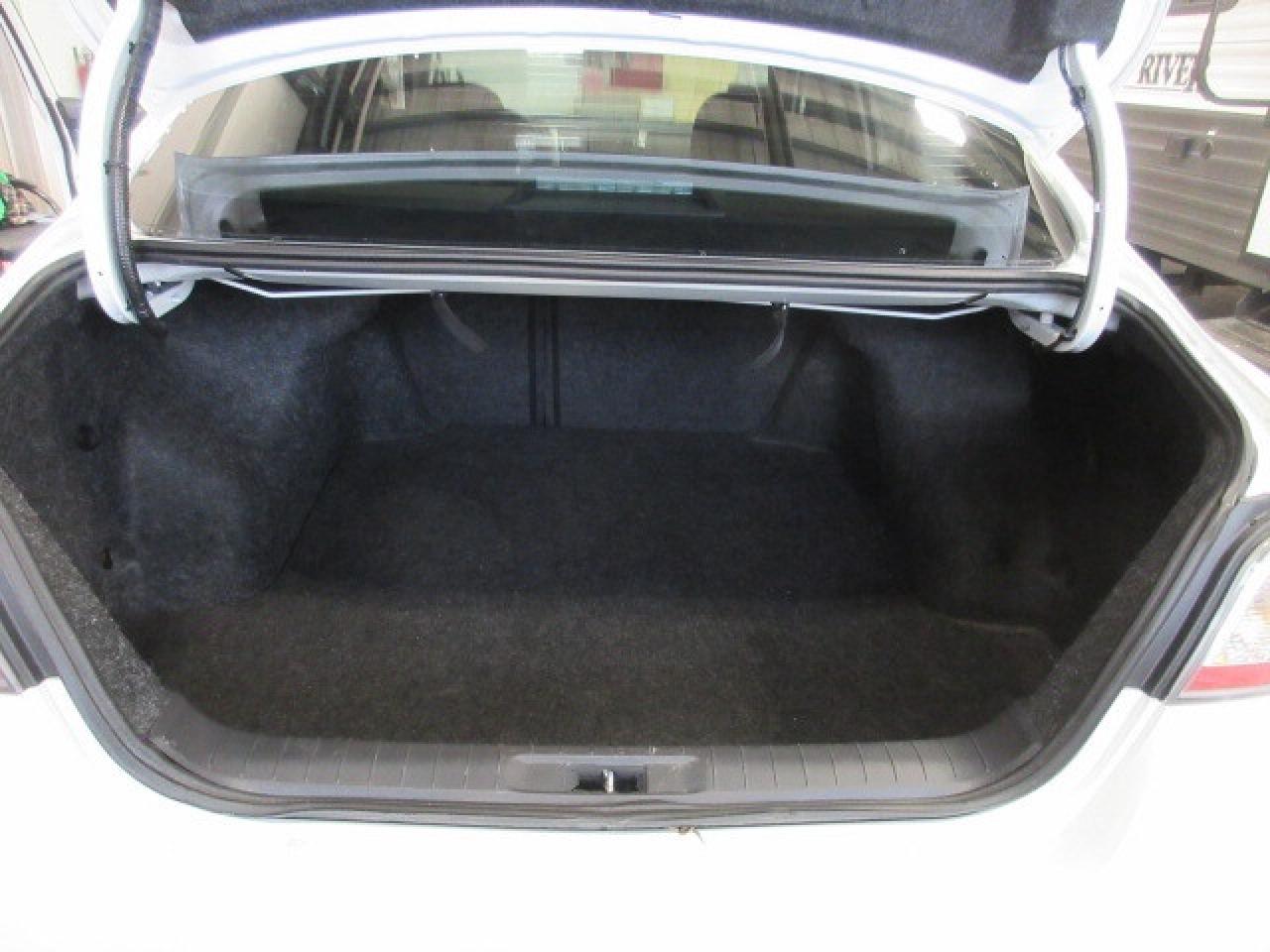 2015 Nissan Altima SV, NAV, ROOF, HTD. SEATS, AUTOSTART, A/C, 133K! Photo