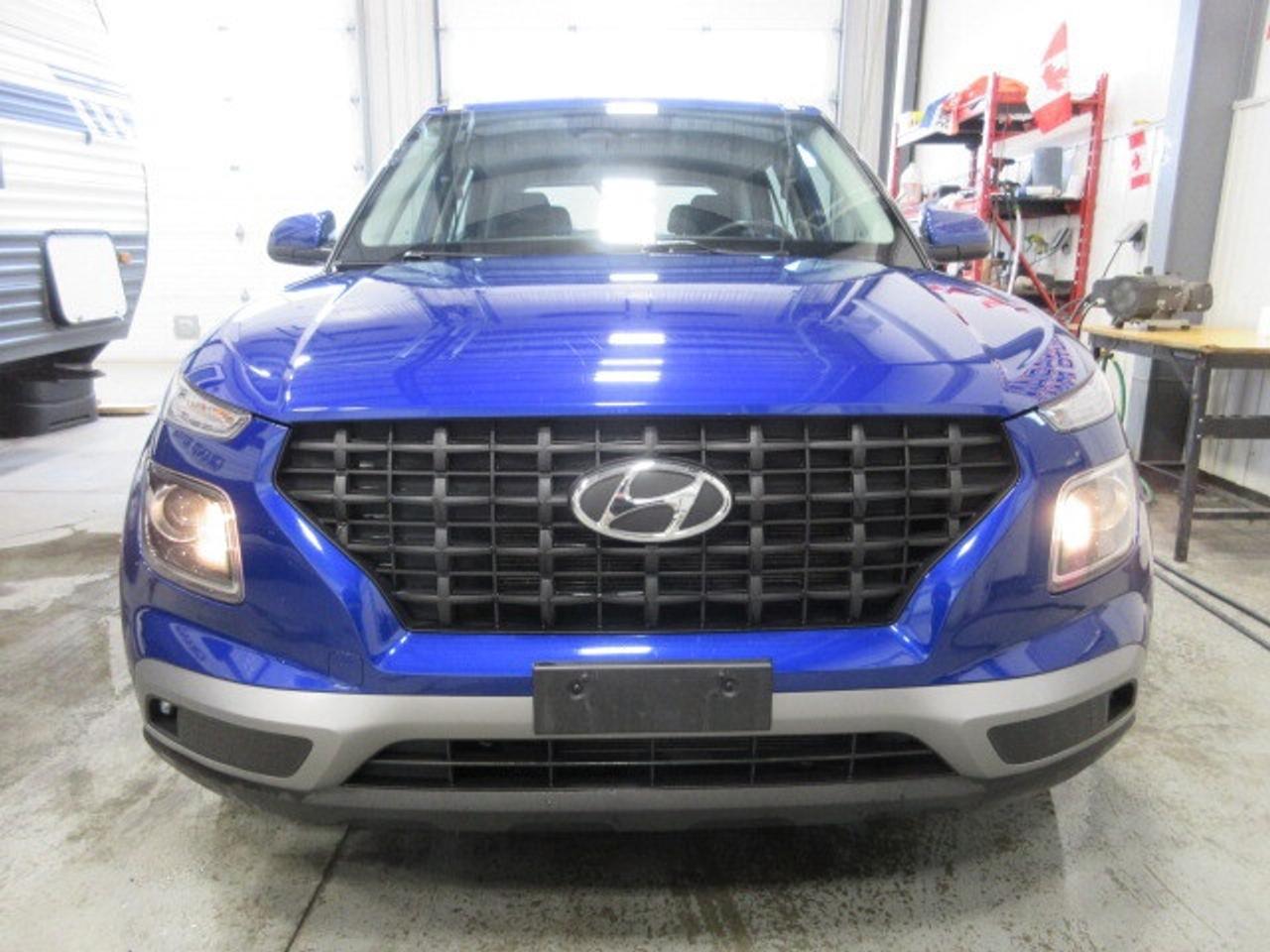 2023 Hyundai Venue PREFERRED, ALLOYS, HTD. SEATS, APPLE/ANDROID, 77K! Photo