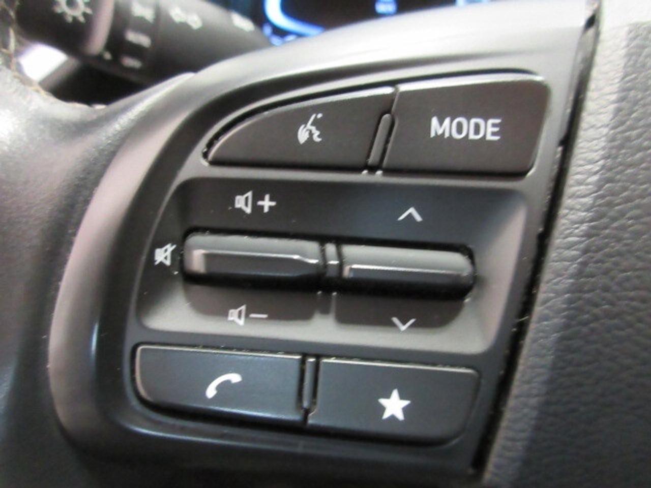 2023 Hyundai Venue PREFERRED, ALLOYS, HTD. SEATS, APPLE/ANDROID, 77K! Photo