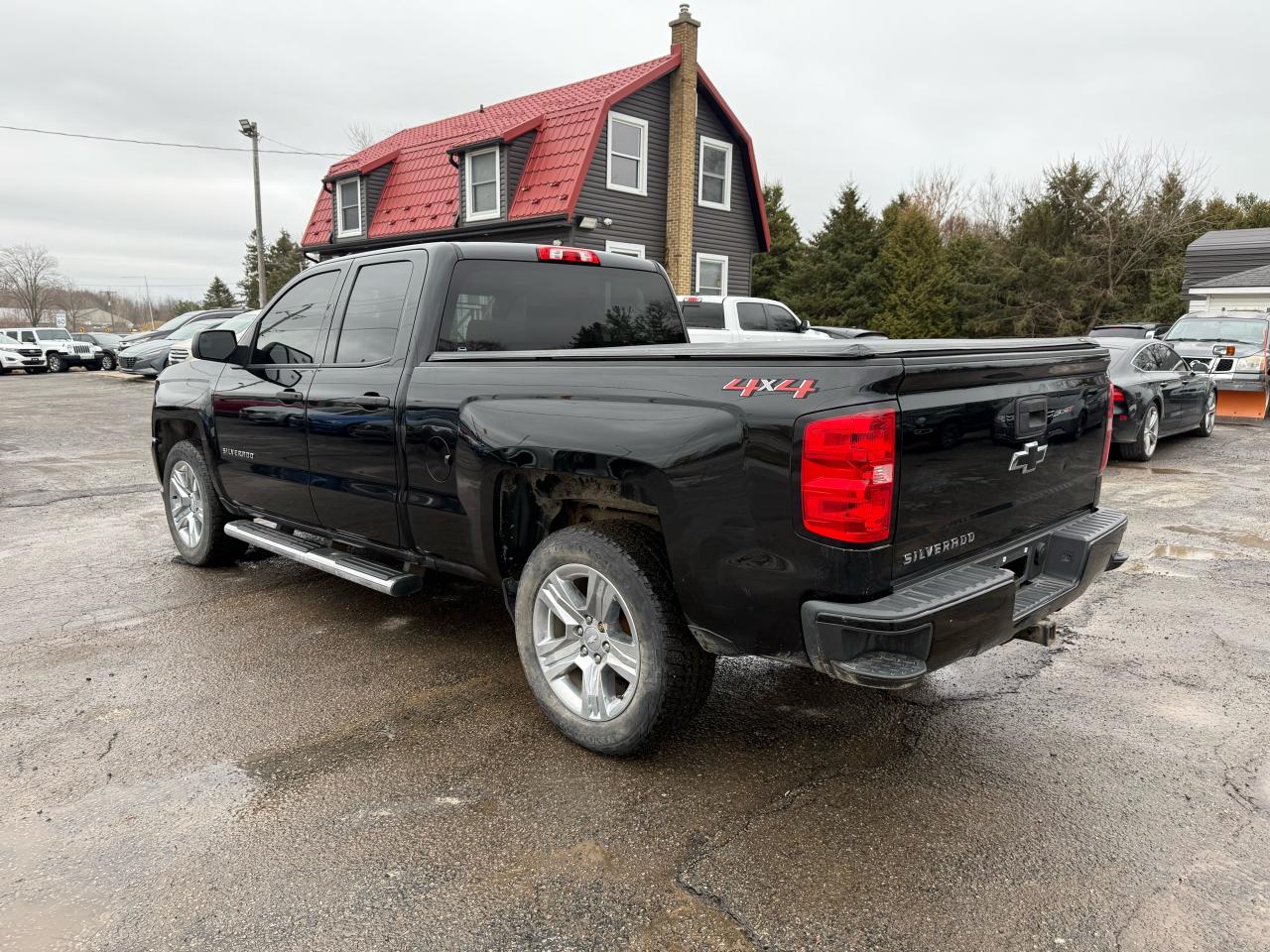 2018 Chevrolet Silverado 1500 4X4 CUSTOM Photo