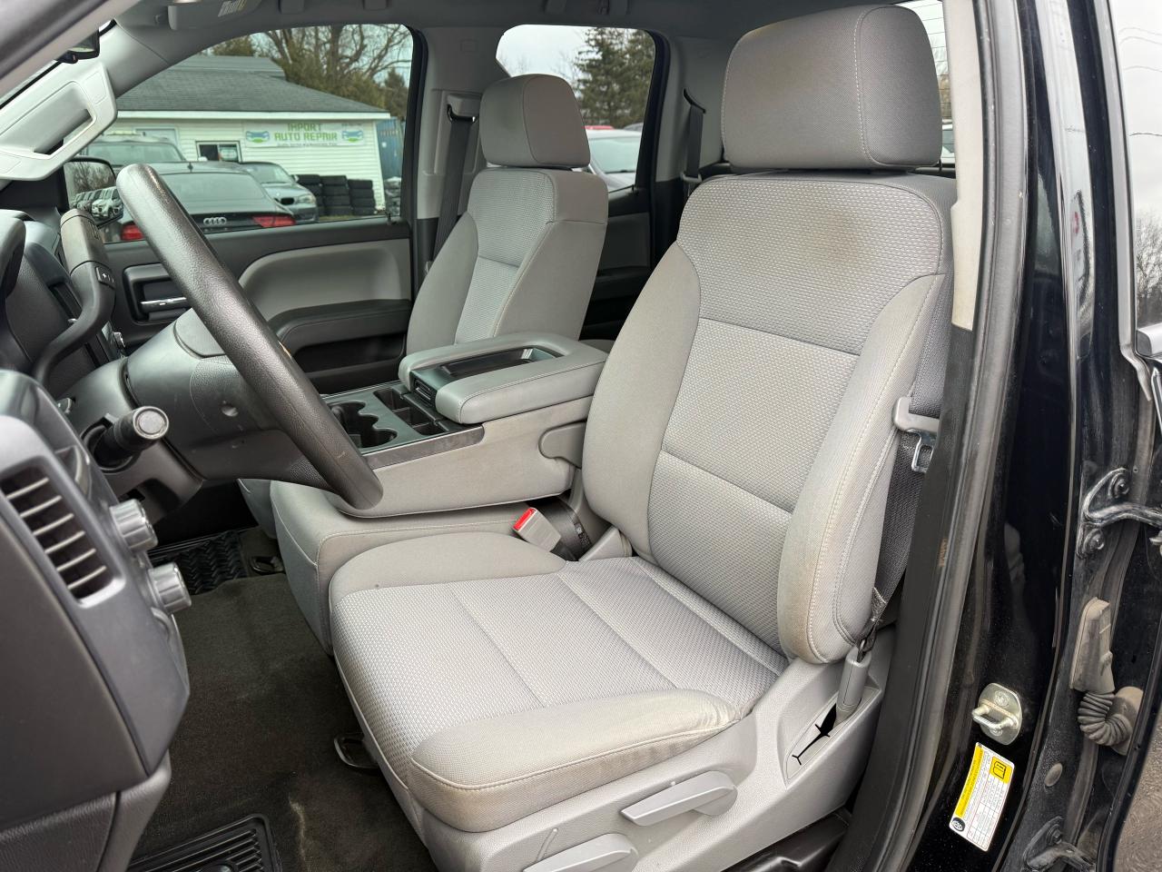 2018 Chevrolet Silverado 1500 4X4 CUSTOM Photo