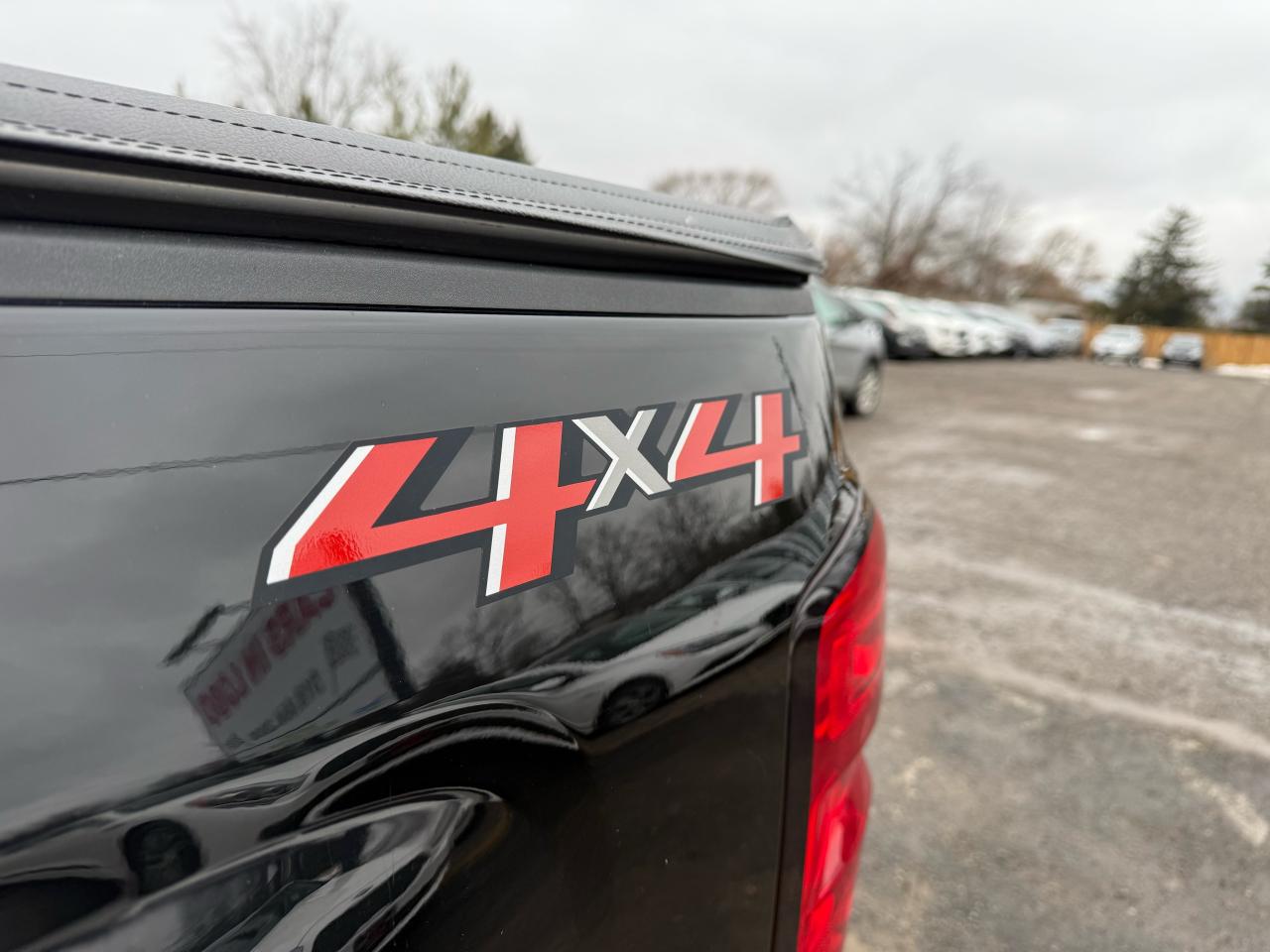 2018 Chevrolet Silverado 1500 4X4 CUSTOM Photo