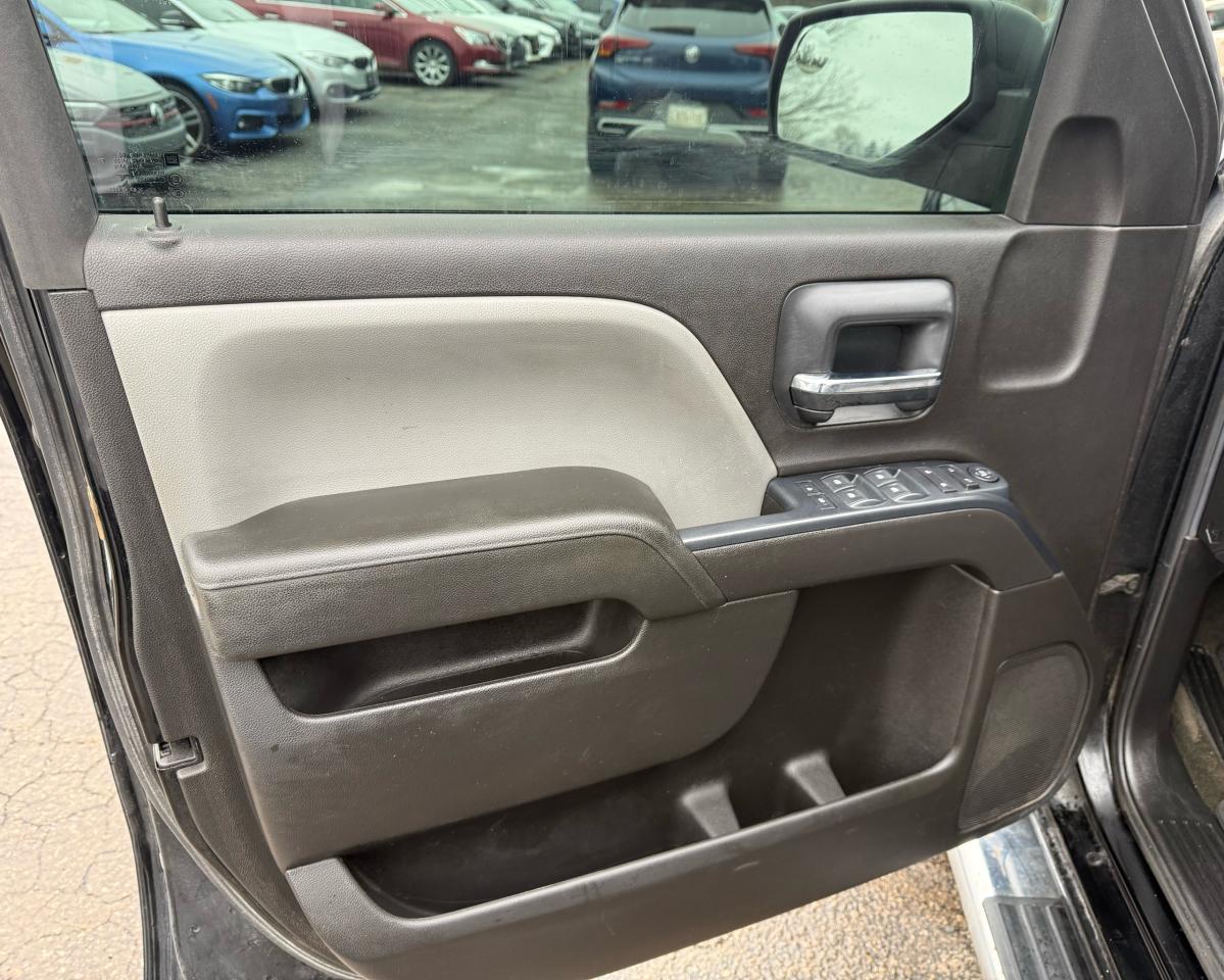 2018 Chevrolet Silverado 1500 4X4 CUSTOM Photo