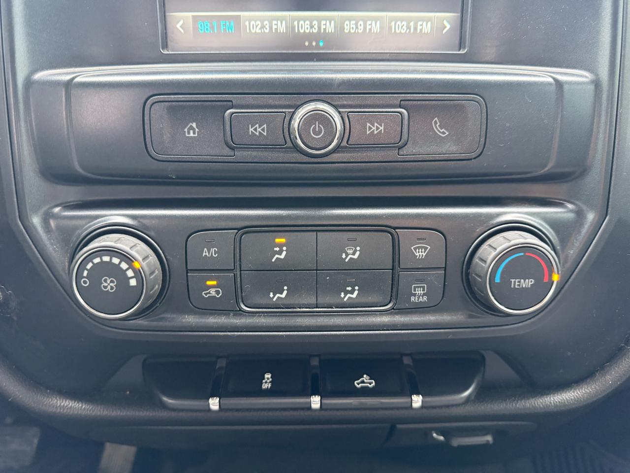 2018 Chevrolet Silverado 1500 4X4 CUSTOM Photo