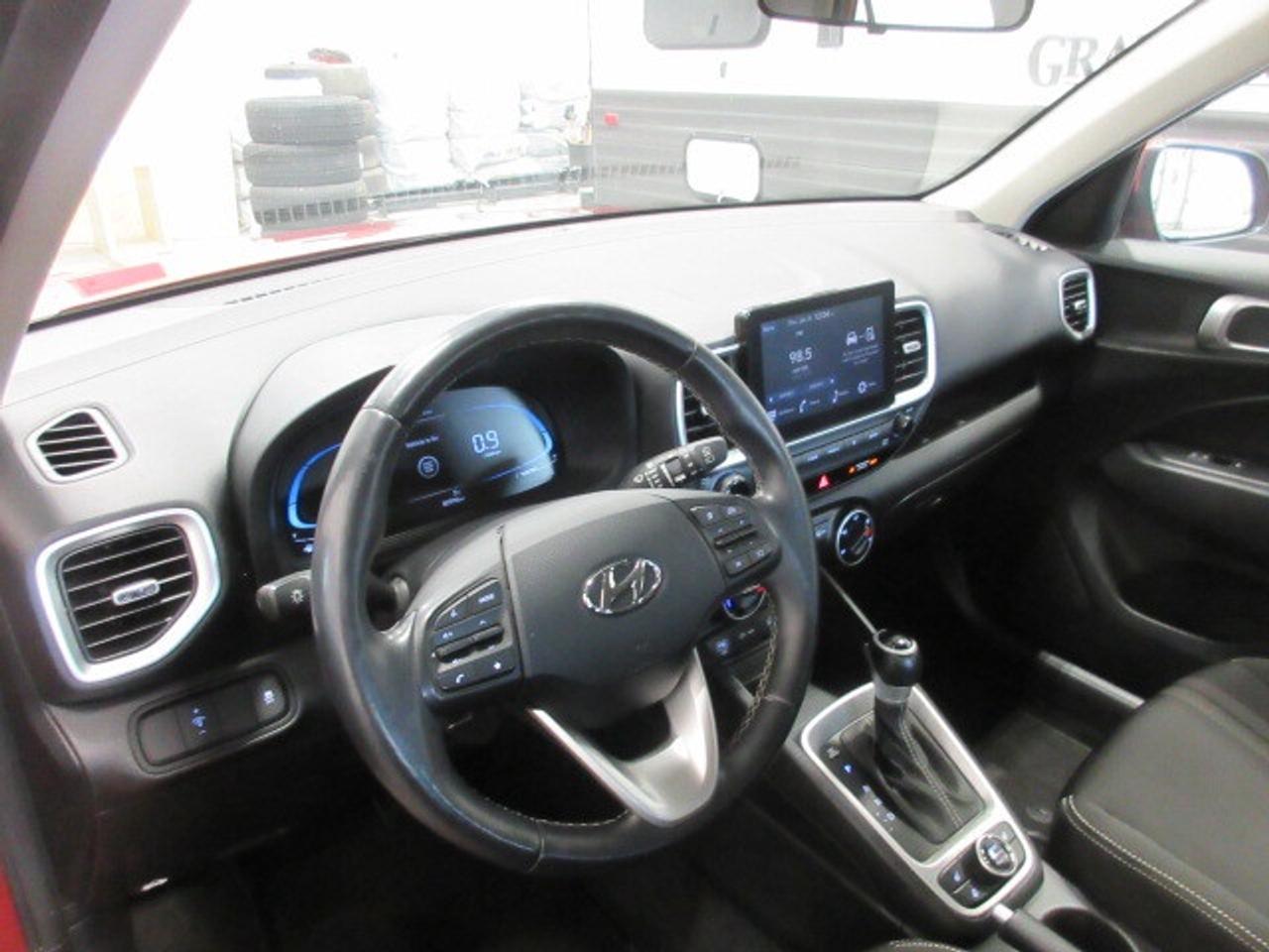 2023 Hyundai Venue PREFERRED, ALLOYS, HTD. SEATS, APPLE/ANDROID, 81K! Photo
